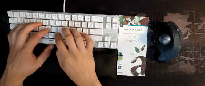 Keyboard with numpad